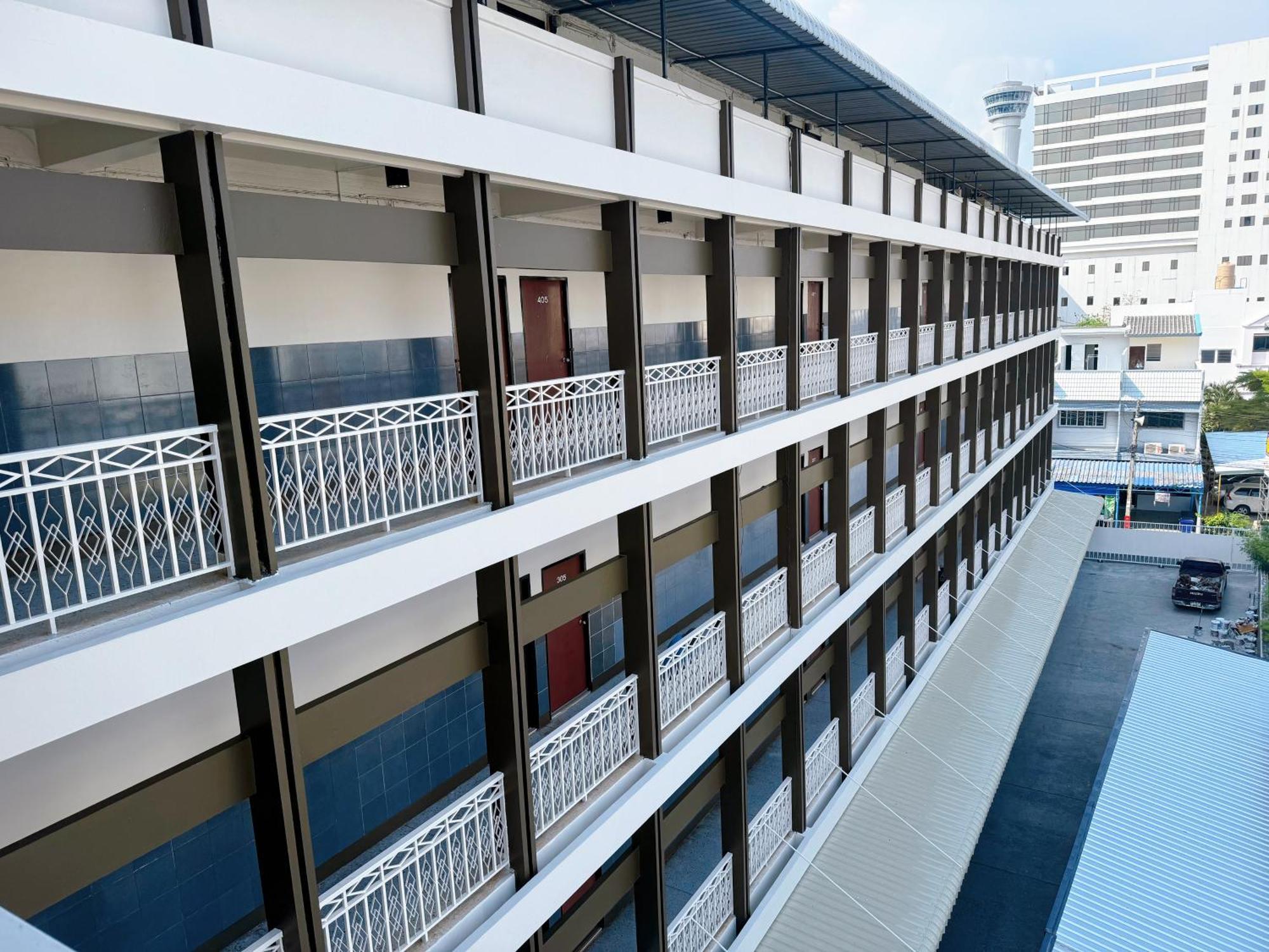 Tokyo Hotel Nakhonratchasima Екстериор снимка